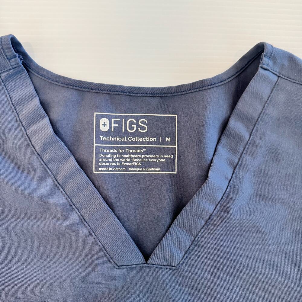 FIGS Casma Scrub Top Women's Medium Space Navy PO 2699 Rare Retired Blue Gray - Picture 5 of 9